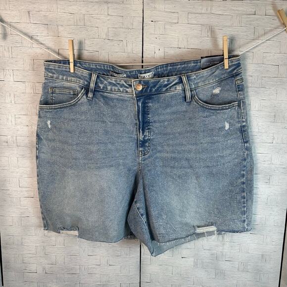 Ava & Viv high rise relax fit Bermuda short cut off denim medium wash plus size - Picture 1 of 12